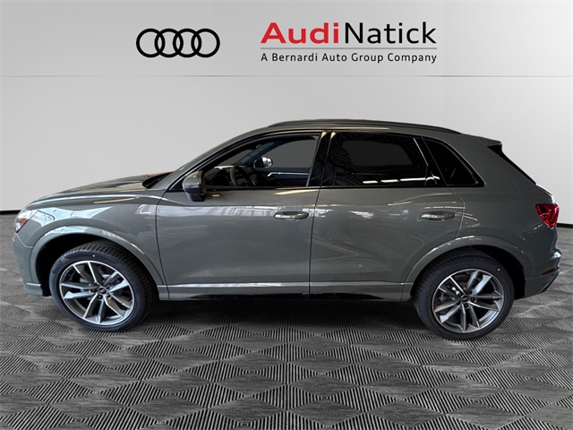 Vehicle image 8 of 15