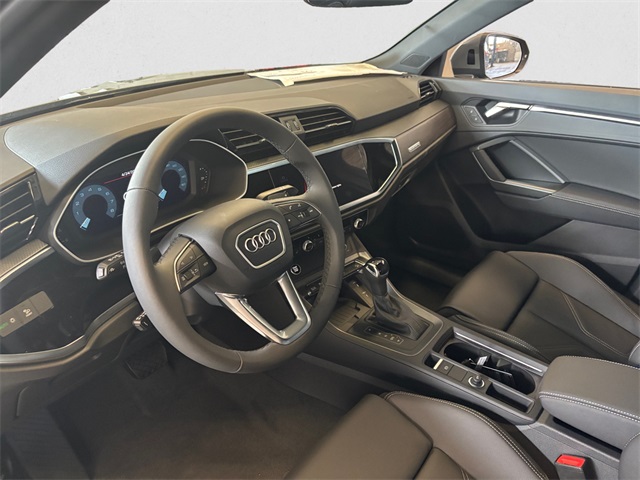 Vehicle image 9 of 15