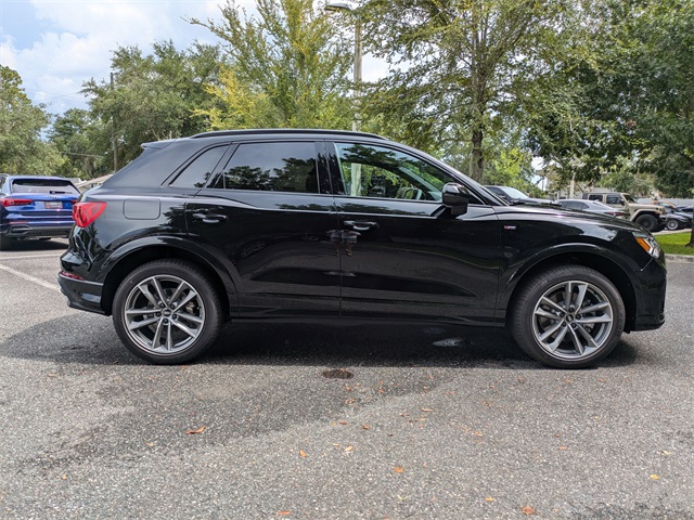 2025 Audi Q3 S Line Premium Image 3 of 28
