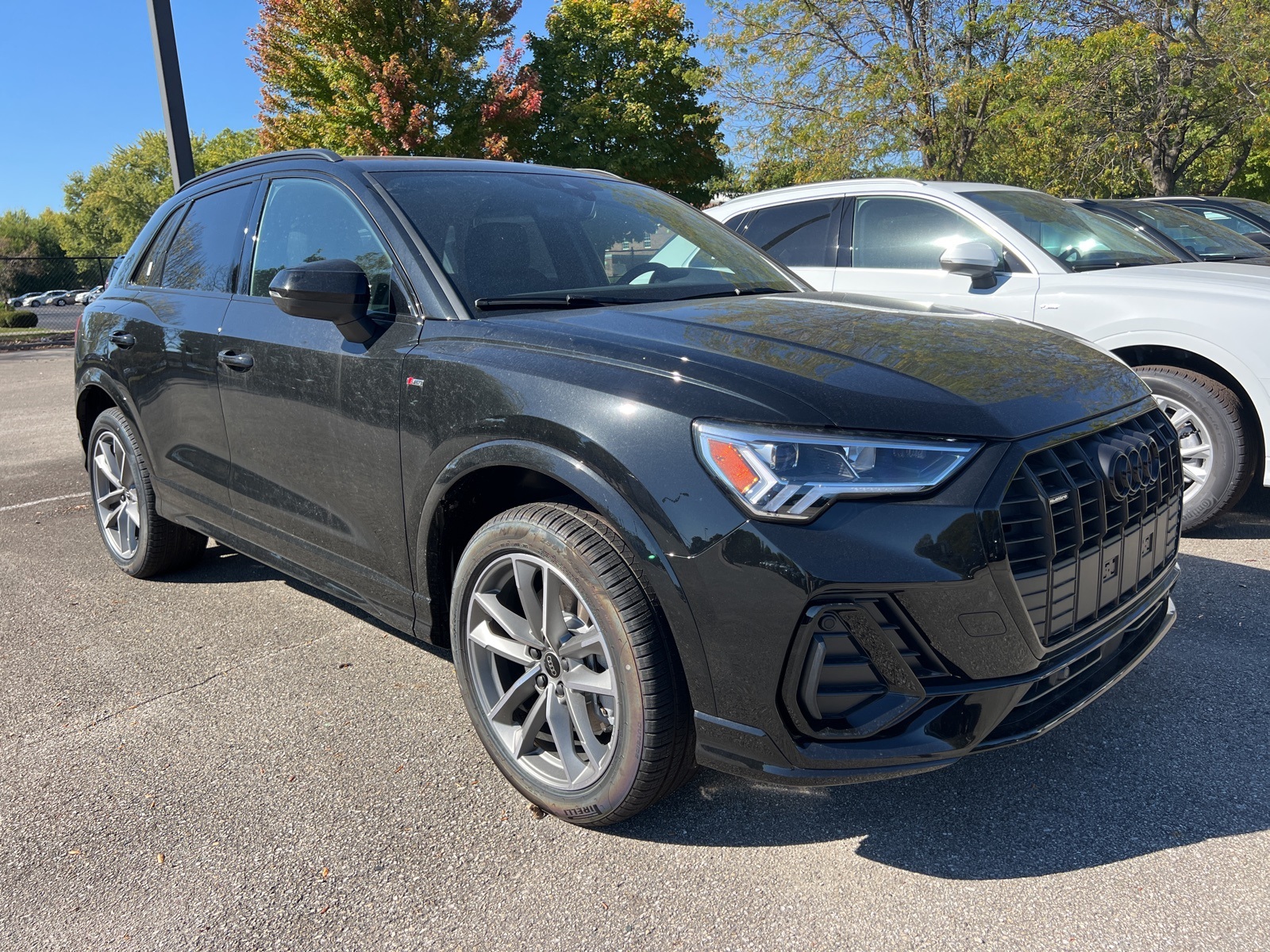 2025 Audi Q3 S Line Premium Image 3 of 18