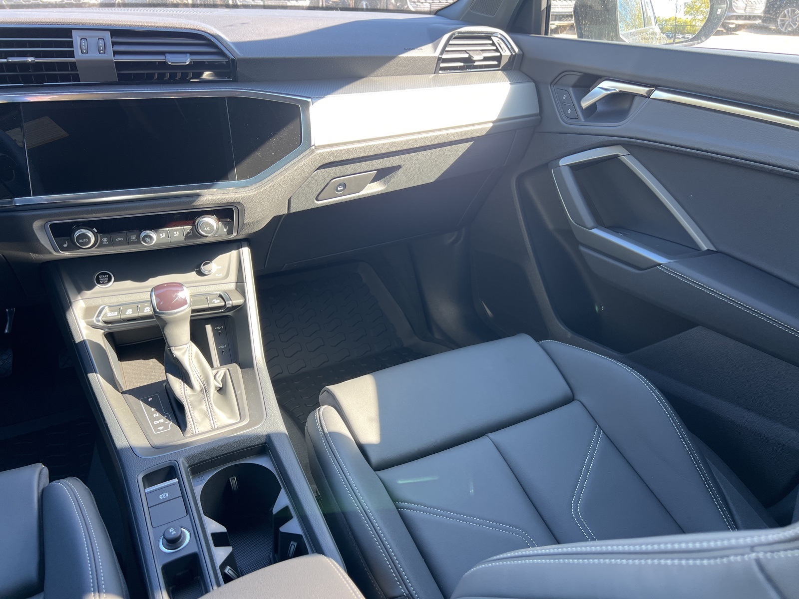 2025 Audi Q3 S Line Premium Image 17 of 18