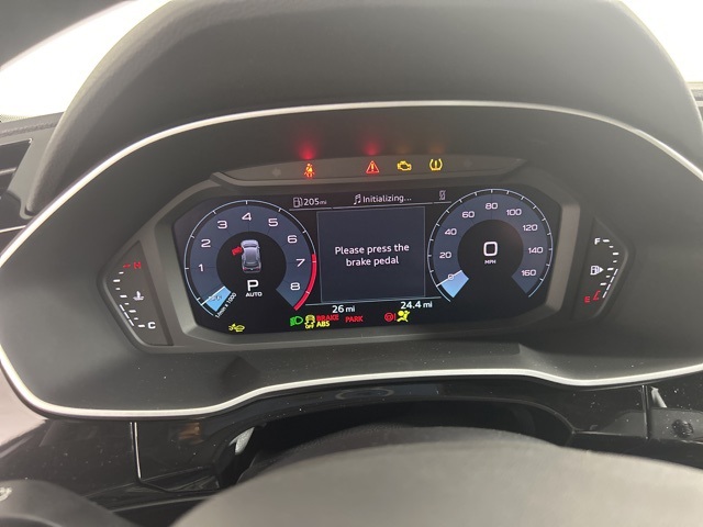 Vehicle image 13 of 22