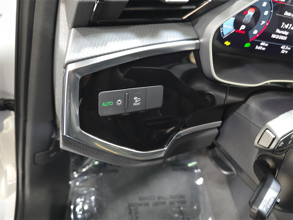 2025 Audi Q3 S Line Premium Image 33 of 35