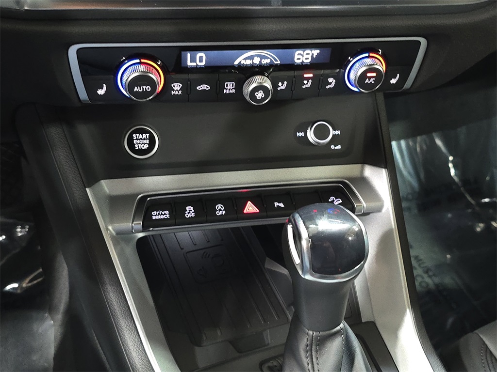 2025 Audi Q3 S Line Premium Image 29 of 35