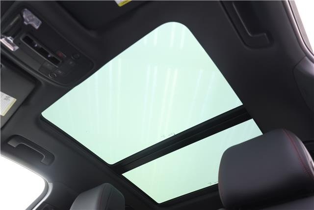Vehicle image 17 of 17
