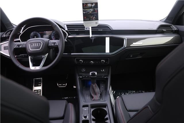 Vehicle image 11 of 17