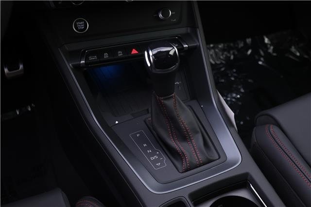 Vehicle image 15 of 17