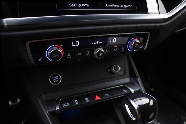 Vehicle image 16 of 17