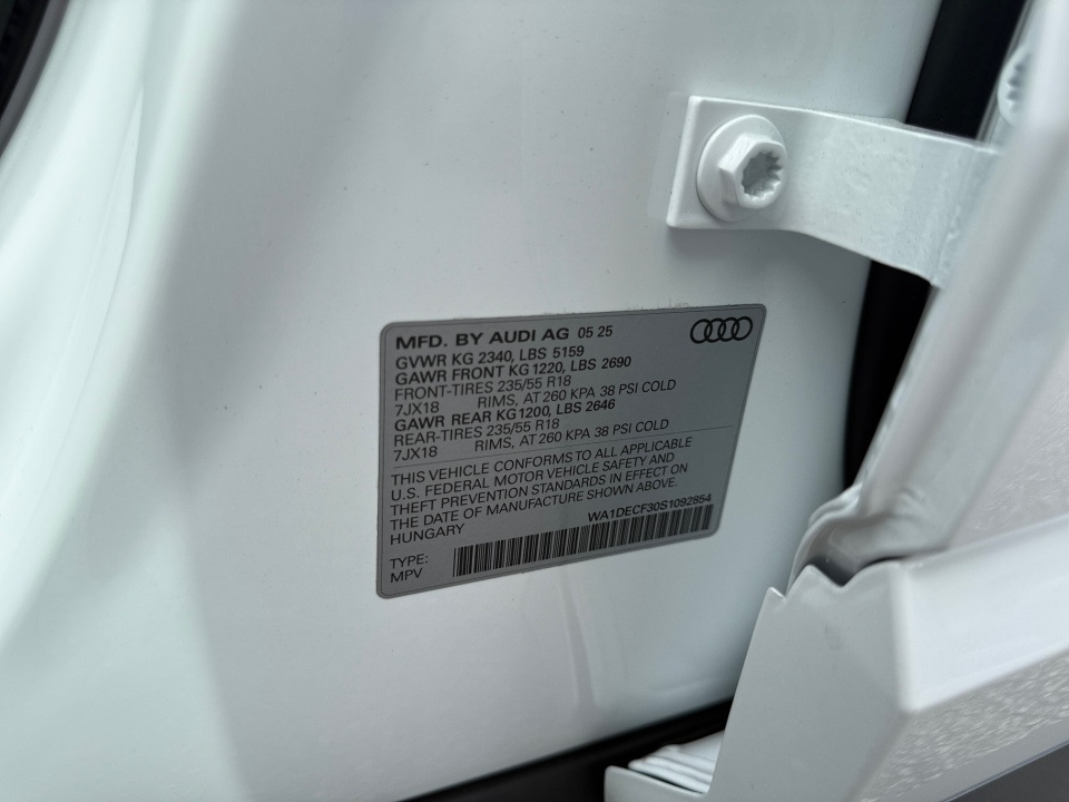 Vehicle image 26 of 35