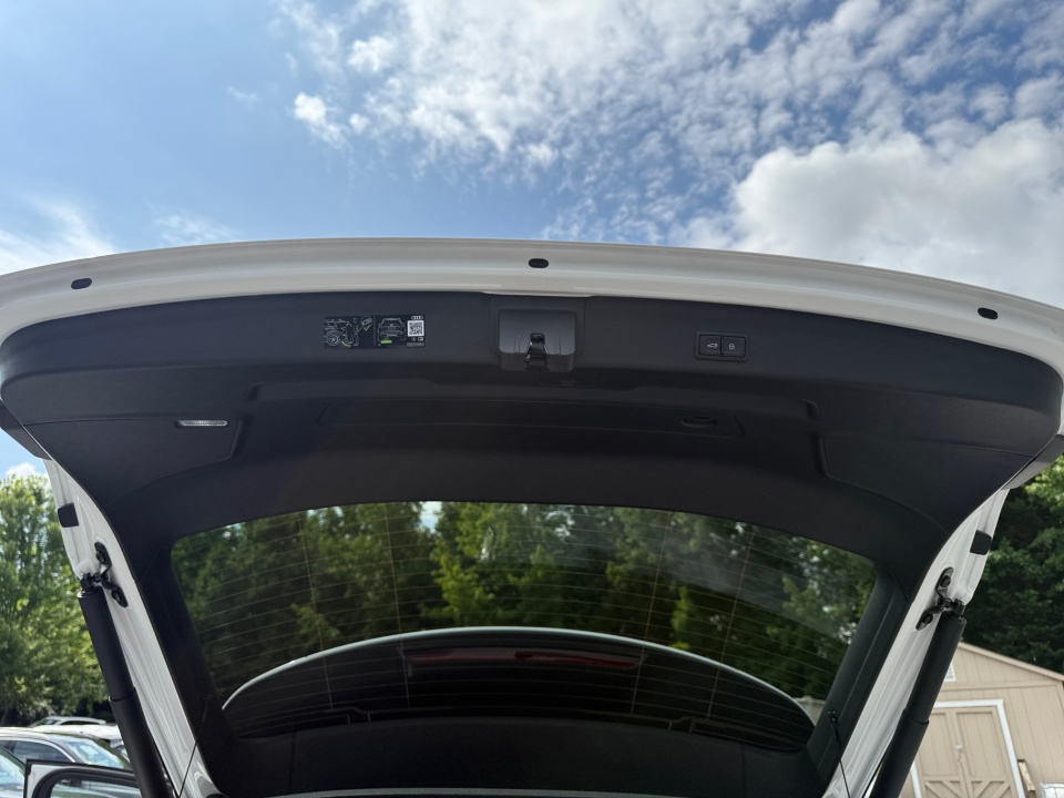 Vehicle image 20 of 35