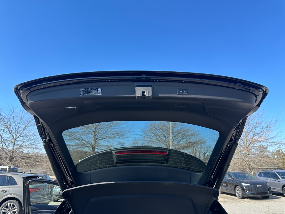 Vehicle image 14 of 35