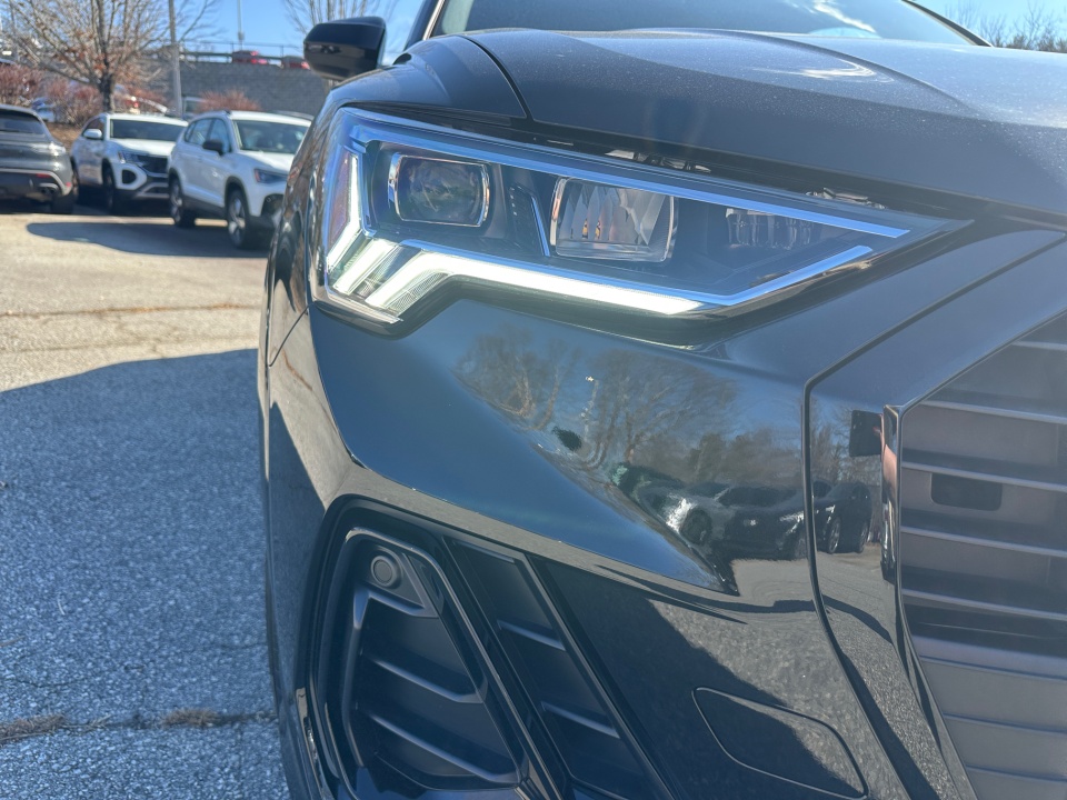 Vehicle image 24 of 35