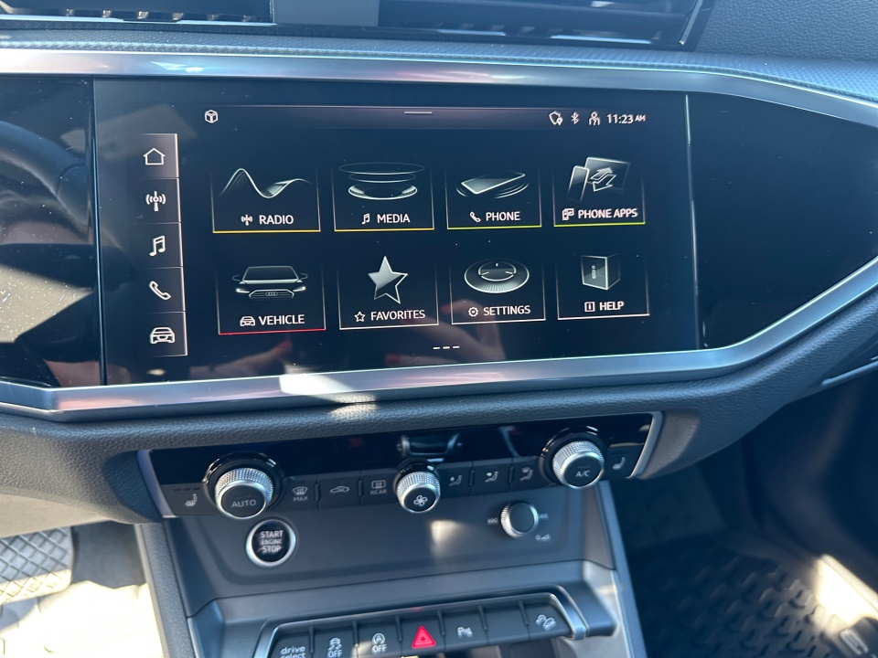 Vehicle image 17 of 35