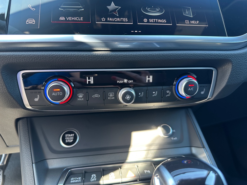 Vehicle image 18 of 35