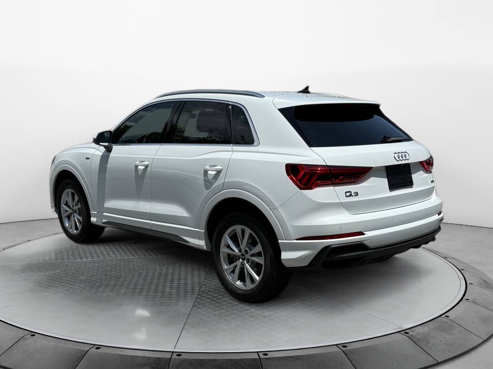 Vehicle image 7 of 35