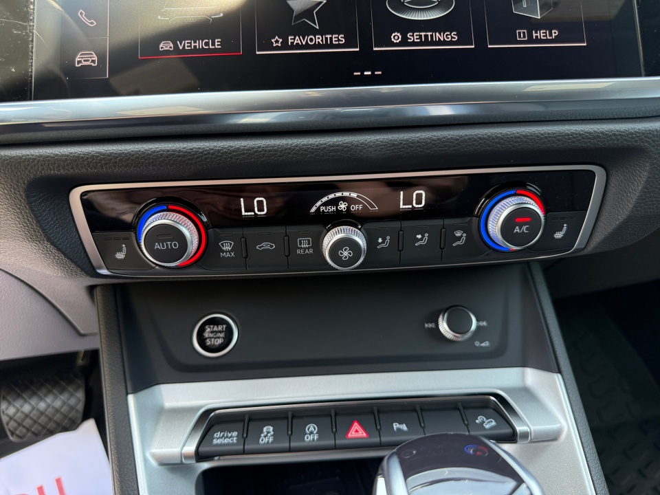 Vehicle image 23 of 35