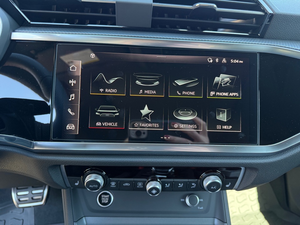 Vehicle image 17 of 35