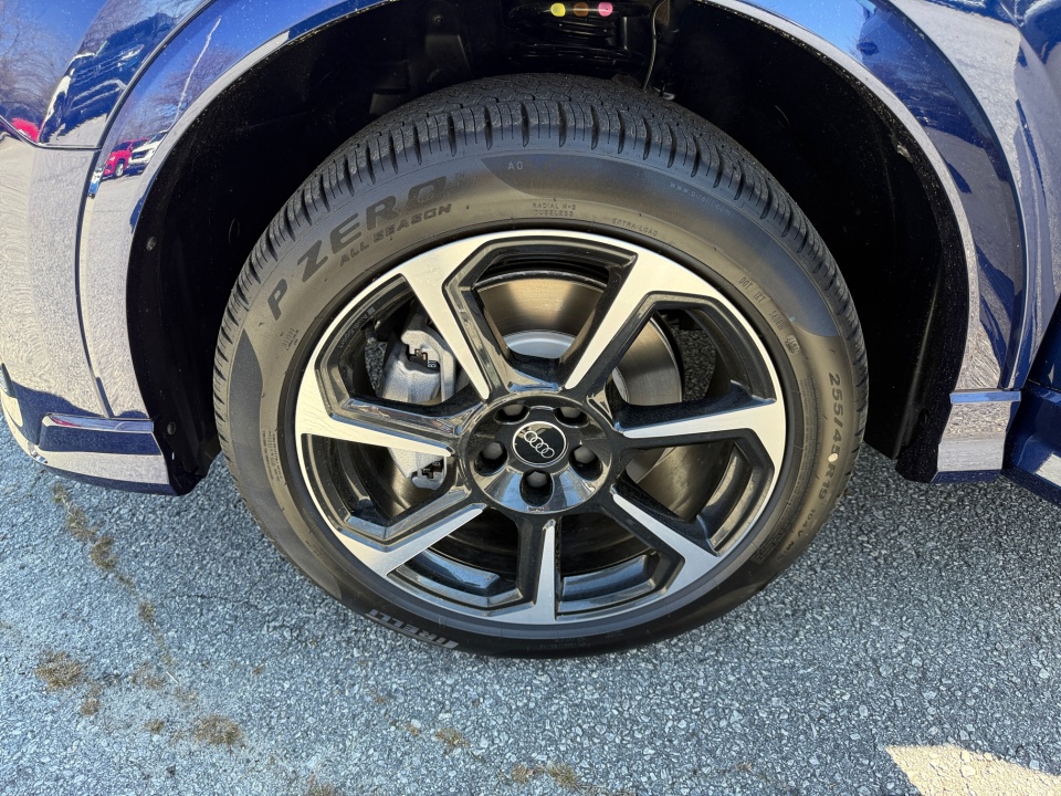 Vehicle image 27 of 35