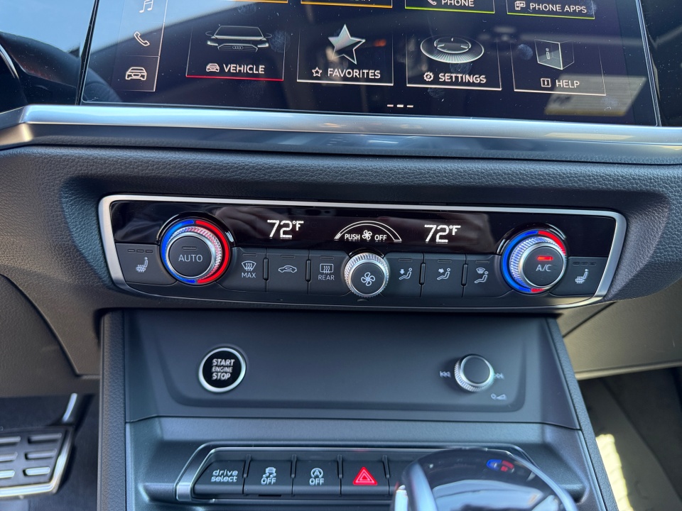 Vehicle image 18 of 35