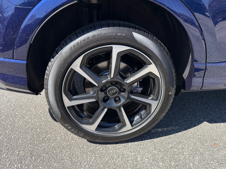 Vehicle image 23 of 35
