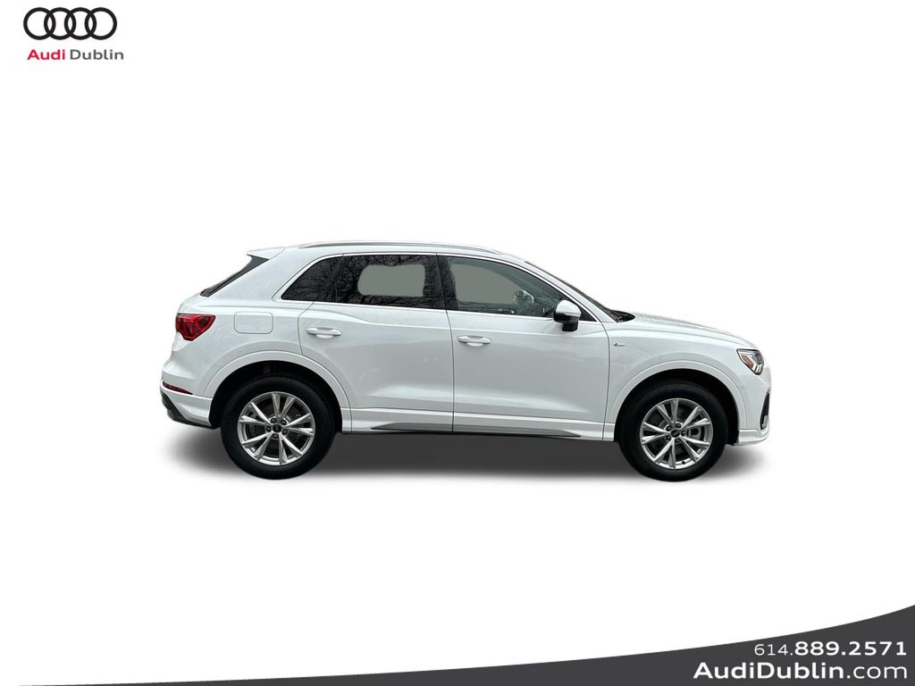 Vehicle image 4 of 35