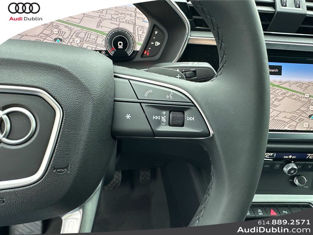 Vehicle image 19 of 35