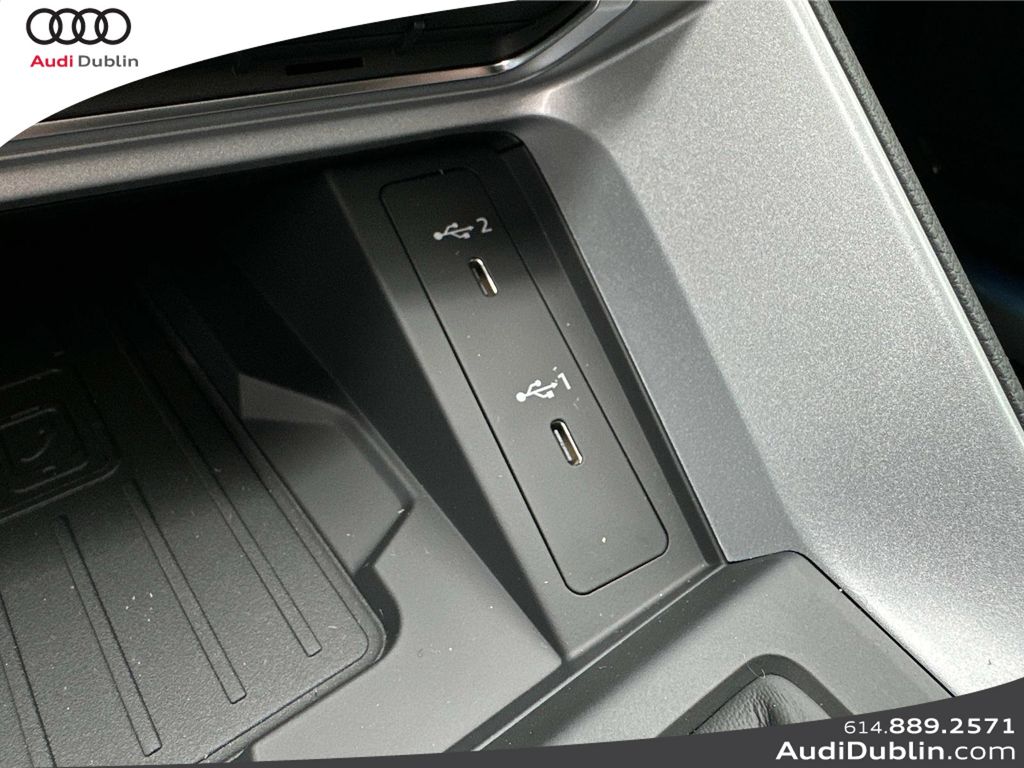 Vehicle image 22 of 35