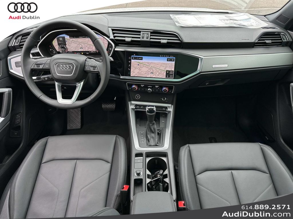 Vehicle image 31 of 35