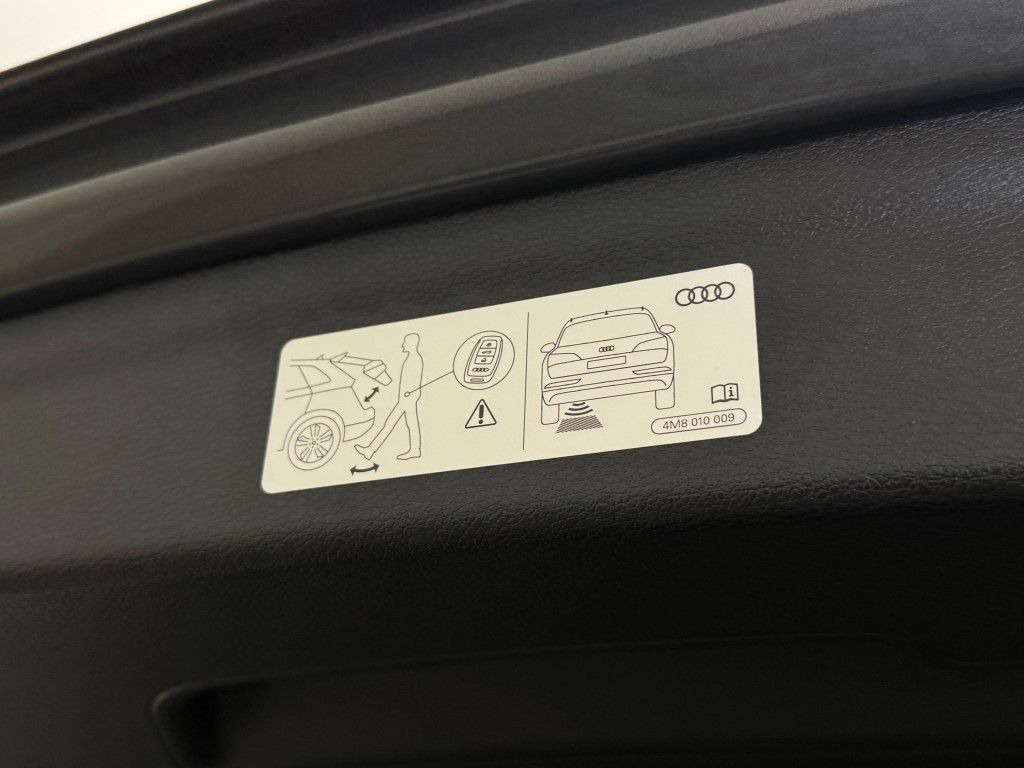 Vehicle image 25 of 48