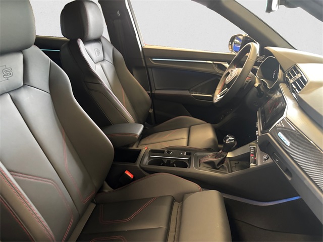 Vehicle image 11 of 15