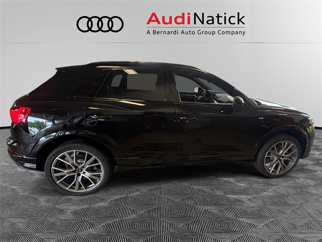 Vehicle image 4 of 15