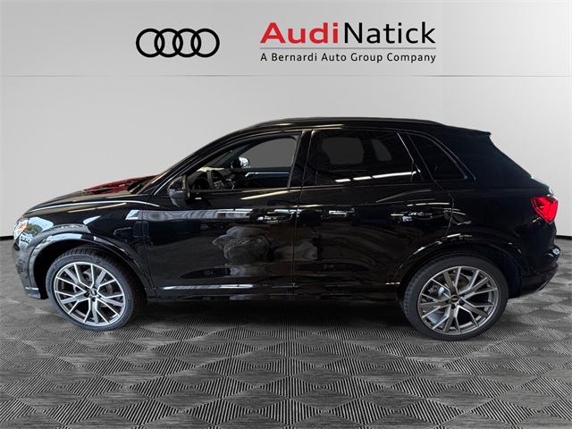 Vehicle image 8 of 15
