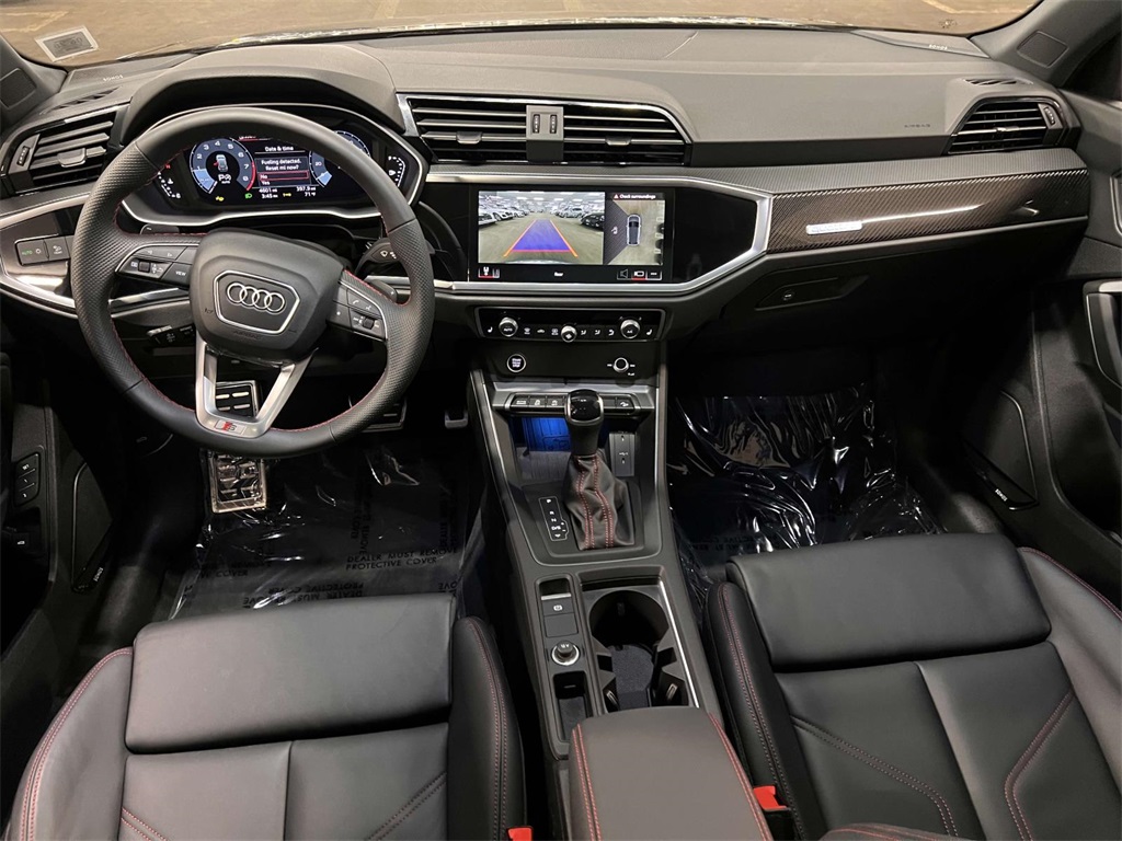 Vehicle image 11 of 31