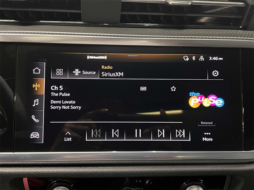 Vehicle image 13 of 31