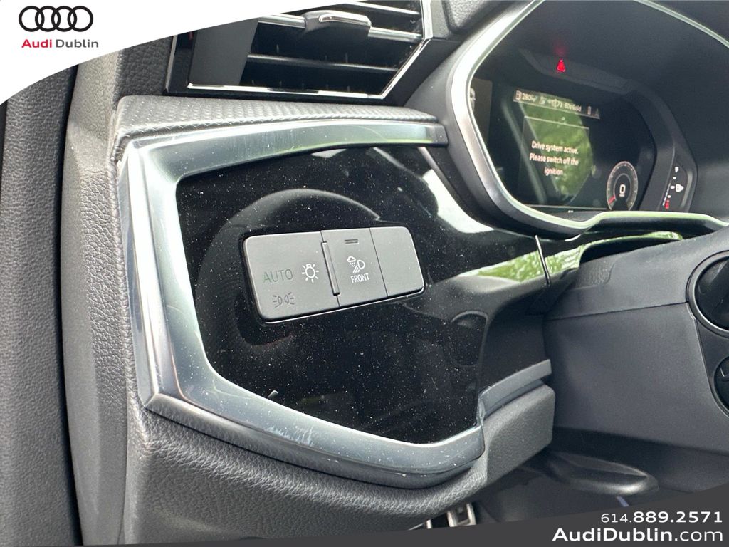 Vehicle image 15 of 35