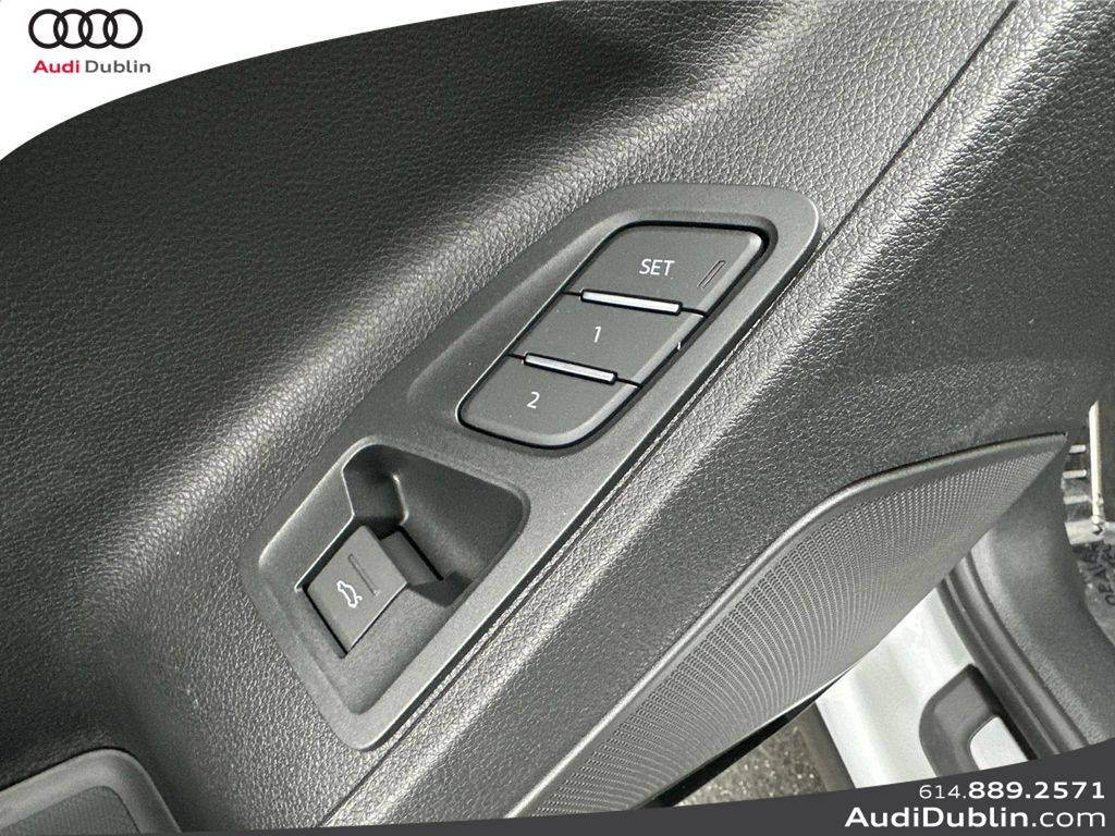 Vehicle image 12 of 35