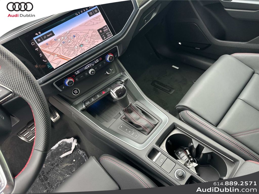 Vehicle image 27 of 35