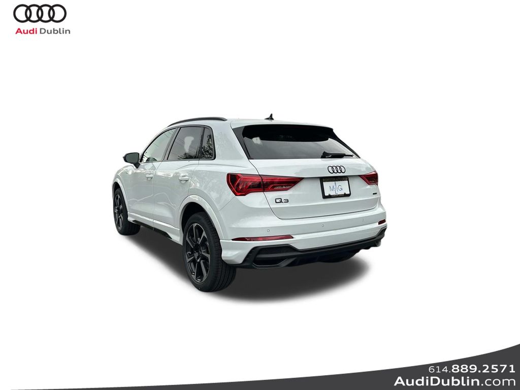 Vehicle image 7 of 35