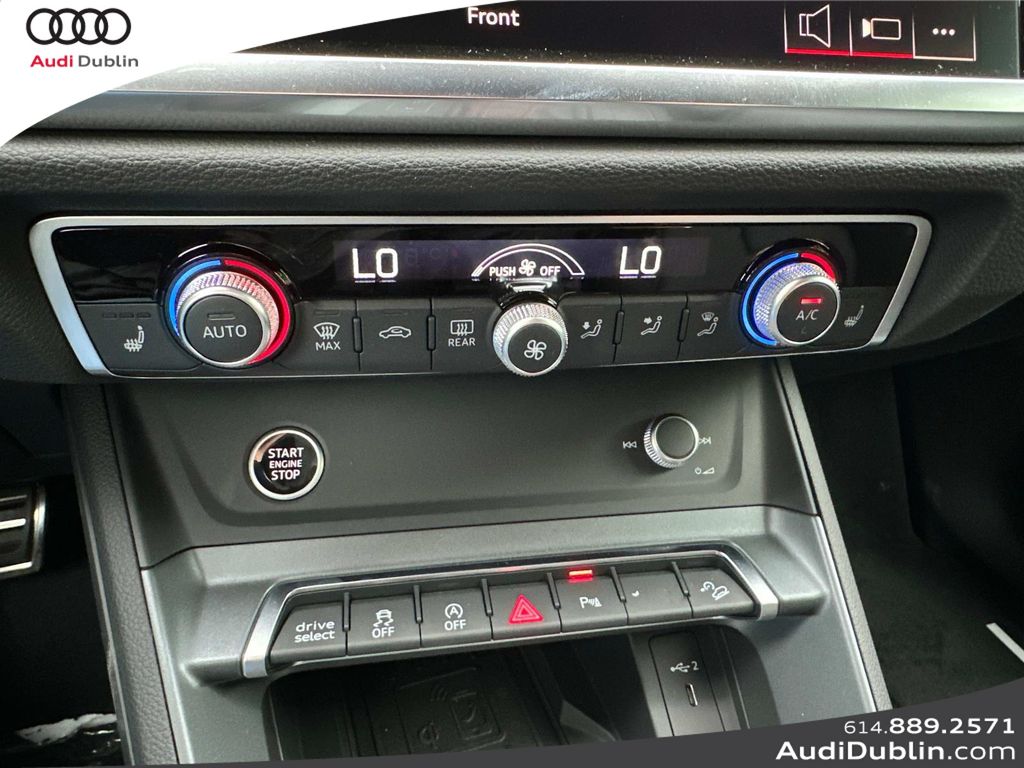Vehicle image 24 of 35