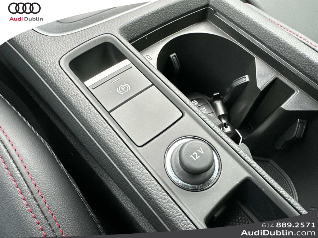 Vehicle image 26 of 35