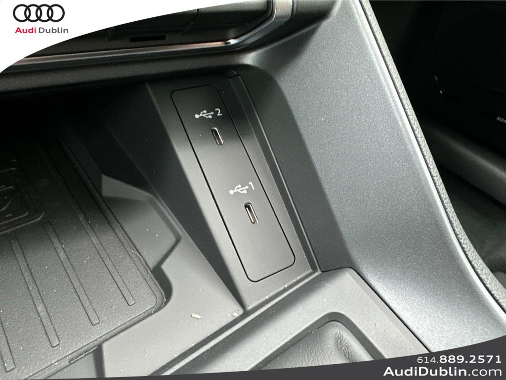 Vehicle image 22 of 35