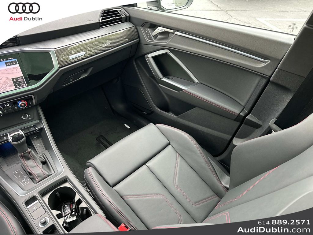 Vehicle image 34 of 35