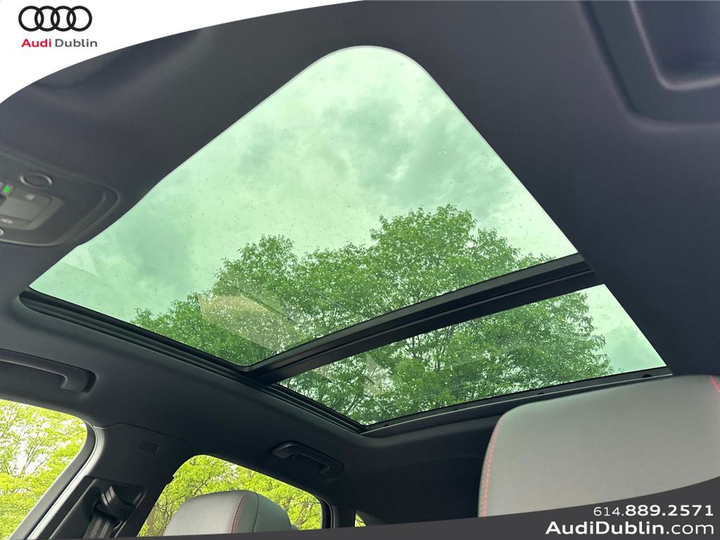 Vehicle image 29 of 35