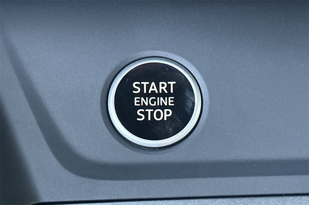 Vehicle image 20 of 23