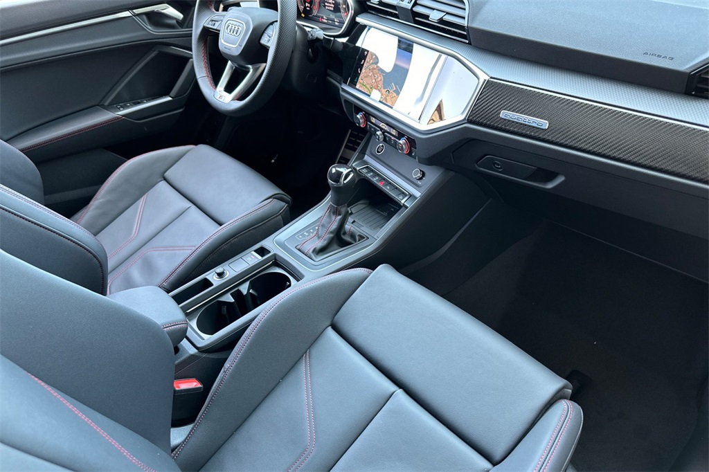 Vehicle image 13 of 23