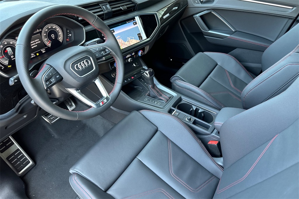 Vehicle image 7 of 23