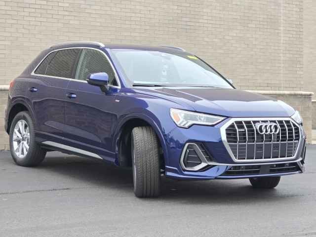 Vehicle image 5 of 42