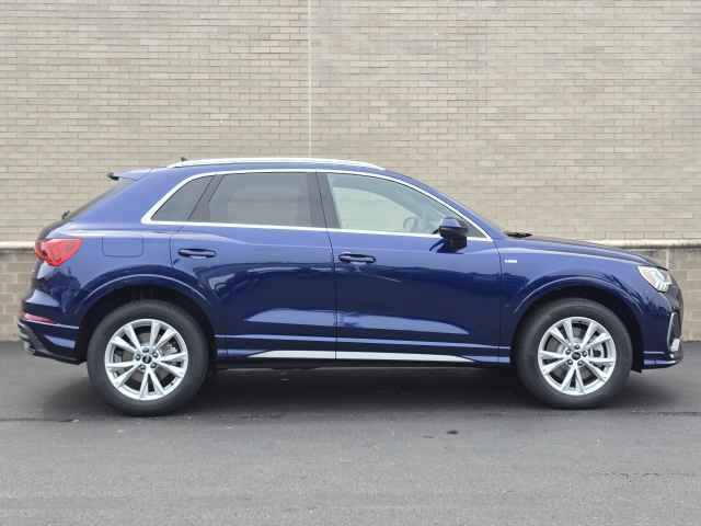 Vehicle image 6 of 42