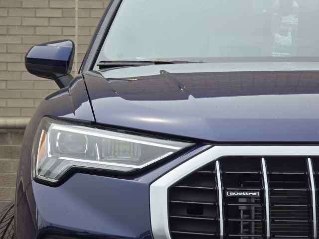 Vehicle image 4 of 42