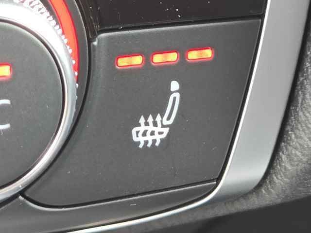 Vehicle image 18 of 42